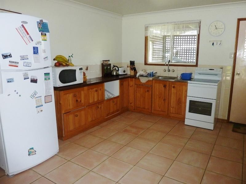32 & 32A Pacific Haven Cct, Pacific Haven QLD 4659