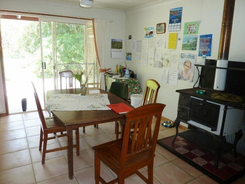 32 & 32A Pacific Haven Cct, Pacific Haven QLD 4659