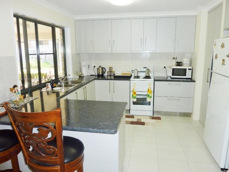 10 PRAWLE ST, Howard QLD 4659