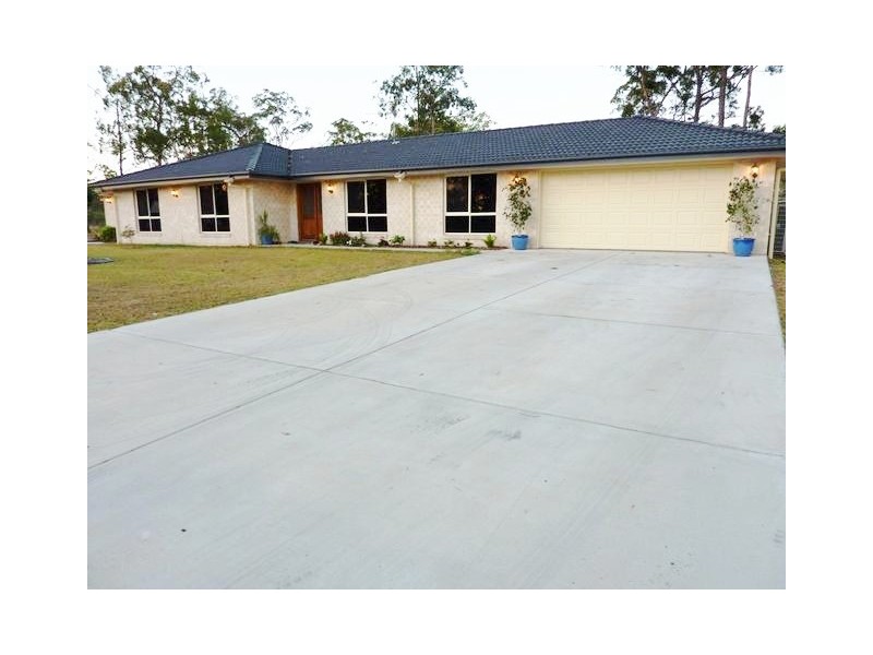 7 ELBOZ CRT, Burrum Heads QLD 4659