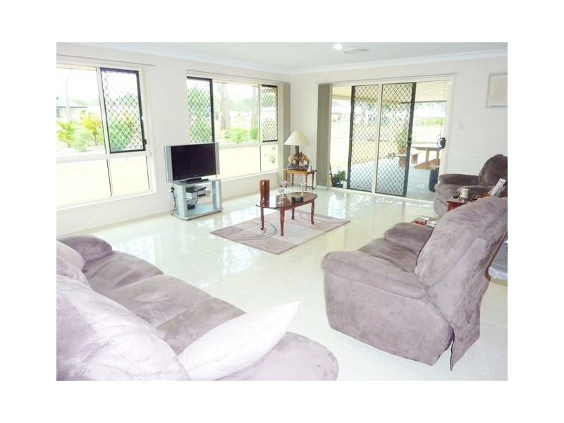 7 ELBOZ CRT, Burrum Heads QLD 4659