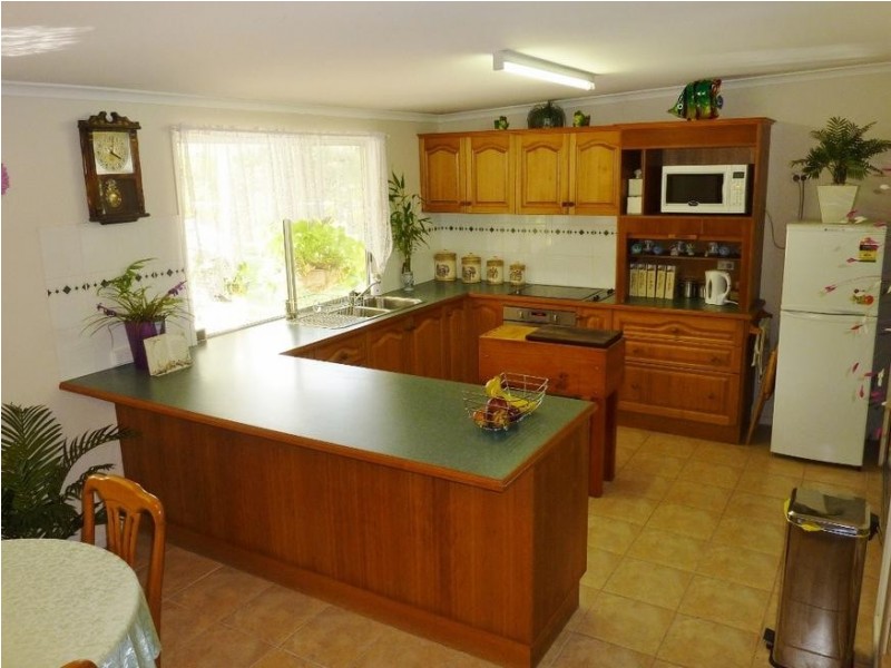 18-20 Edith Street, Howard QLD 4659