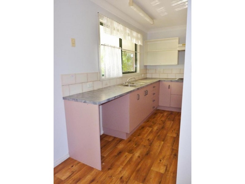 37 Hunter St, Torbanlea QLD 4662