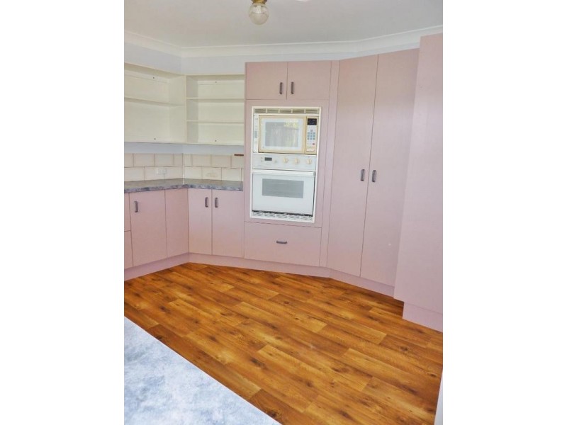 37 Hunter St, Torbanlea QLD 4662