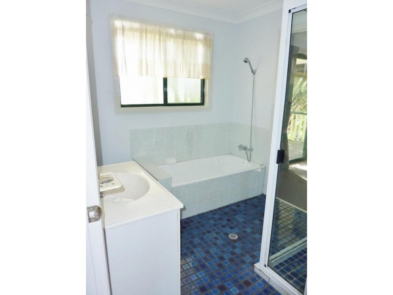 37 Hunter St, Torbanlea QLD 4662