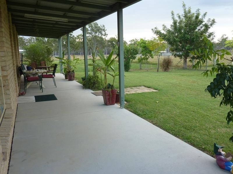 12 Roberts St, Torbanlea QLD 4662