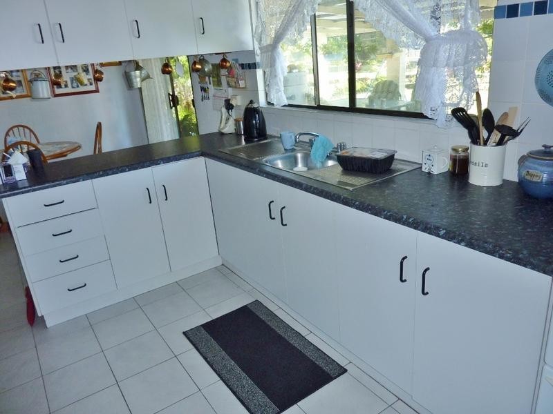 14 Gympie St, Torbanlea QLD 4662