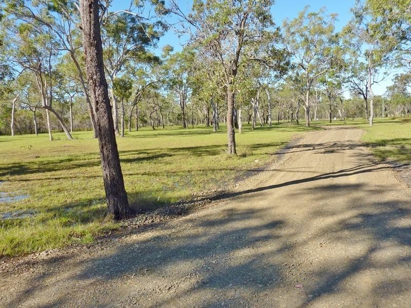 21 Ranch Park Dr, Pacific Haven QLD 4659