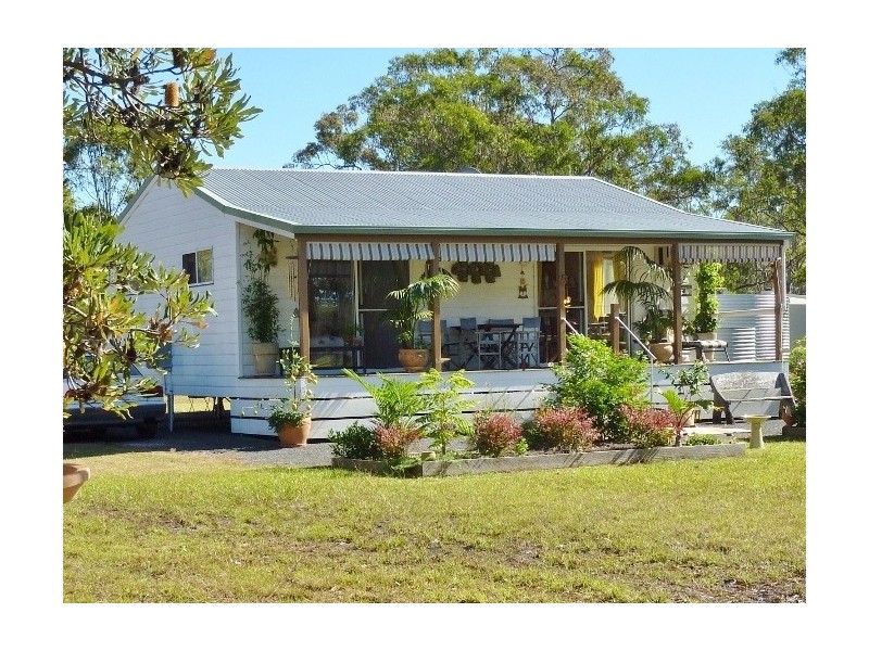 21 Ranch Park Dr, Pacific Haven QLD 4659
