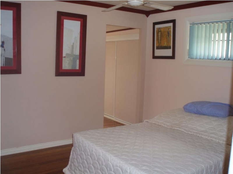 107 Hunter St, Torbanlea QLD 4662