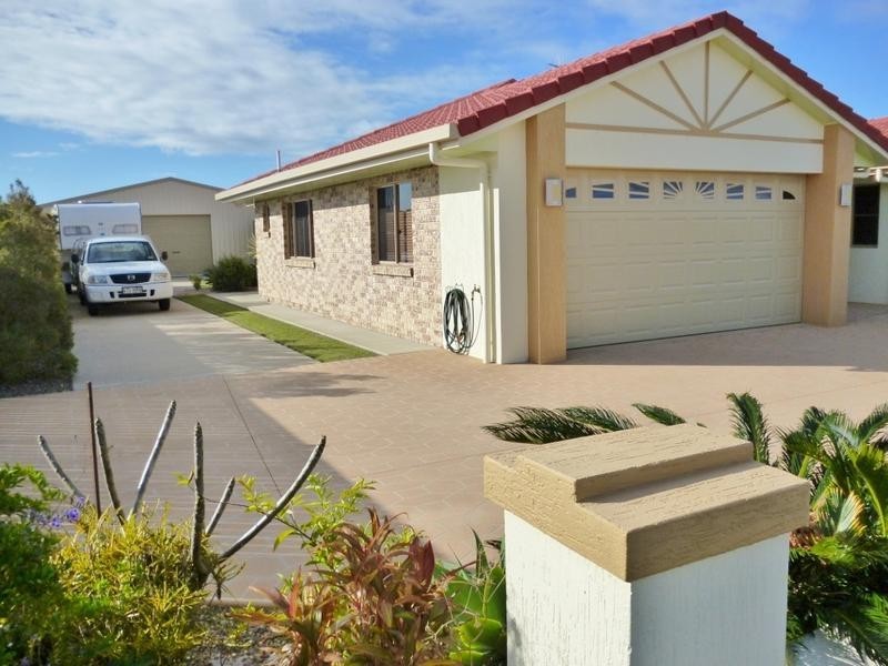 17 Noeme Street, Burrum Heads QLD 4659