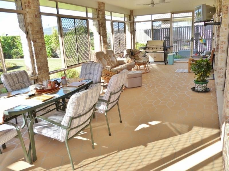 17 Noeme Street, Burrum Heads QLD 4659
