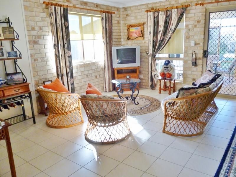17 Noeme Street, Burrum Heads QLD 4659