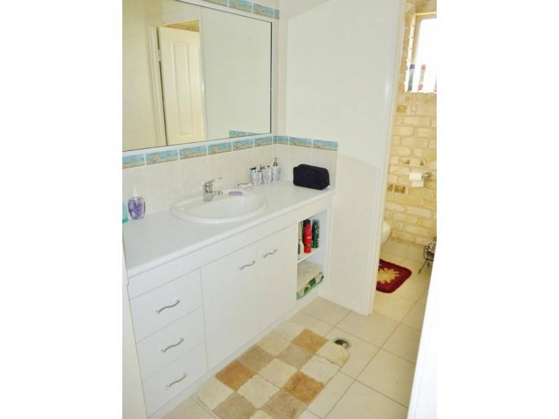17 Noeme Street, Burrum Heads QLD 4659