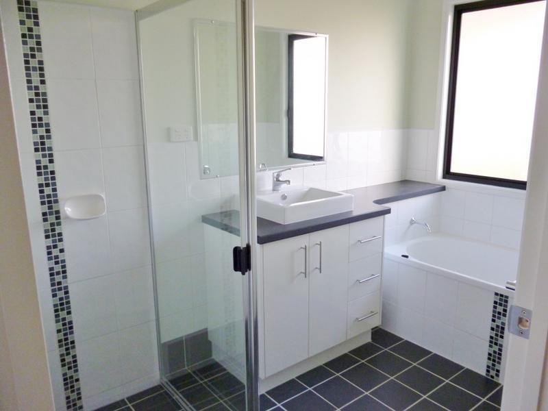 40 James St, Howard QLD 4659