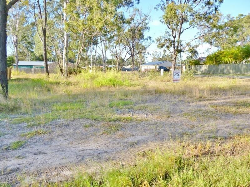 42 James St, Howard QLD 4659