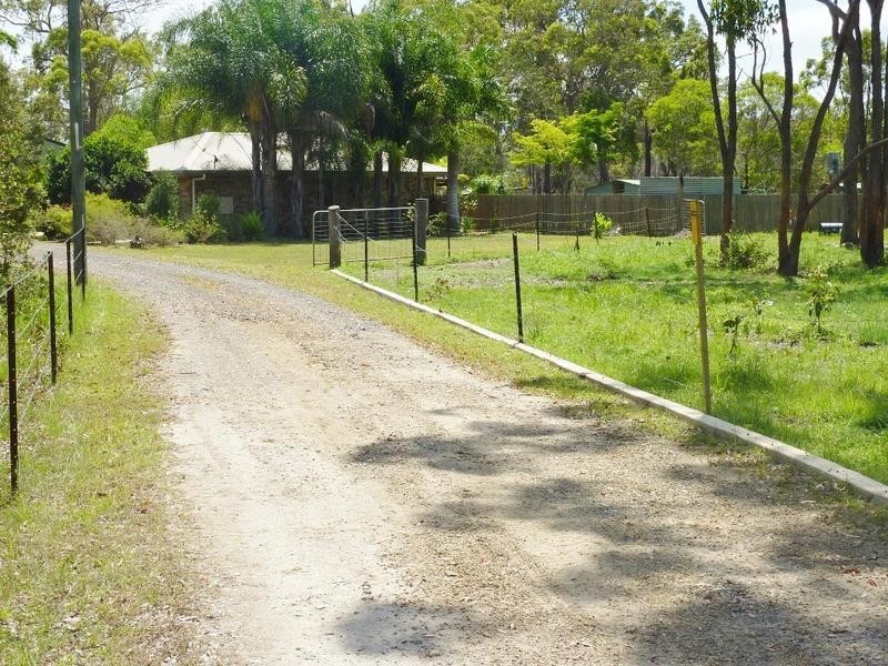31 Marina Dr, Pacific Haven QLD 4659