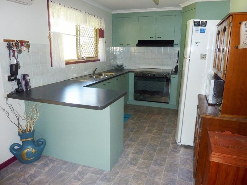 31 Marina Dr, Pacific Haven QLD 4659