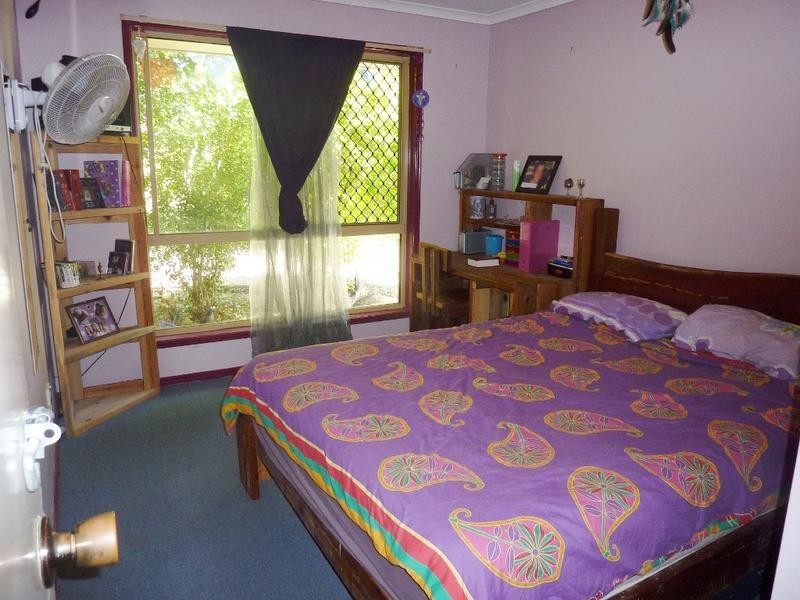 31 Marina Dr, Pacific Haven QLD 4659