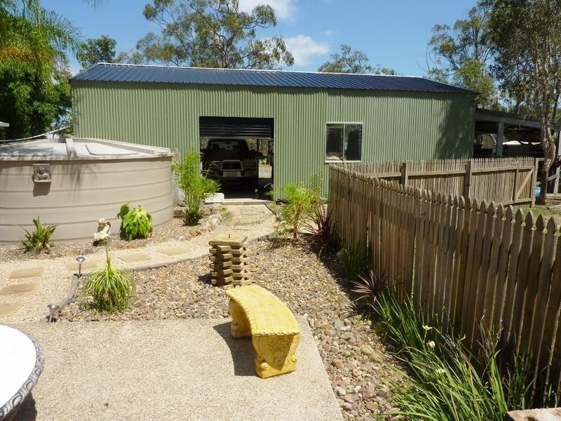 31 Marina Dr, Pacific Haven QLD 4659