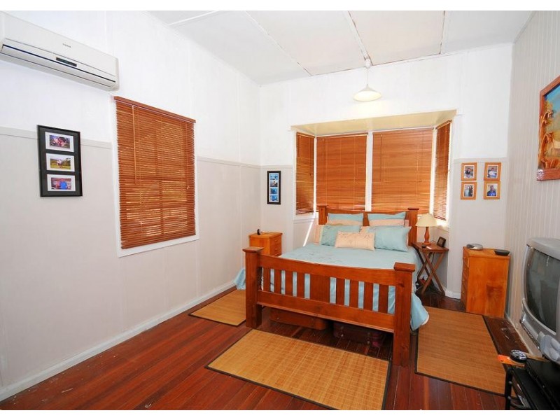 24 Blythe st, Burrum Town QLD 4659
