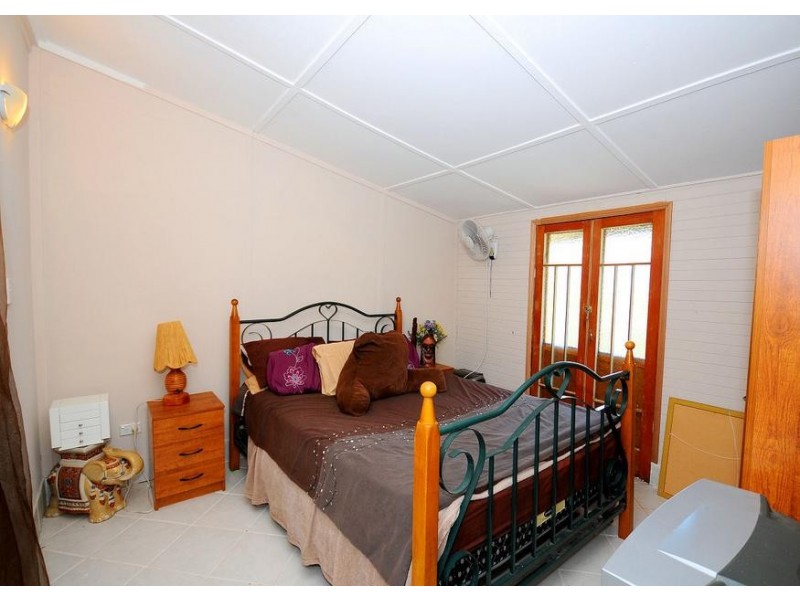 24 Blythe st, Burrum Town QLD 4659