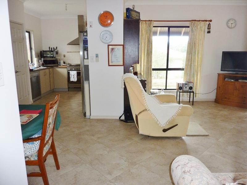 37 James St, Howard QLD 4659