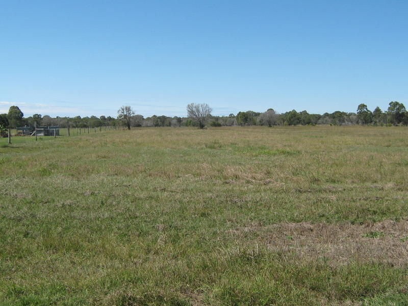 25 River Rd, Buxton QLD 4660