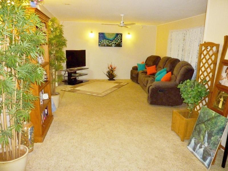 18-20 Edith St, Howard QLD 4659