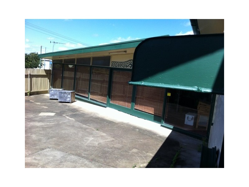 10 Robertson St, Torbanlea QLD 4662