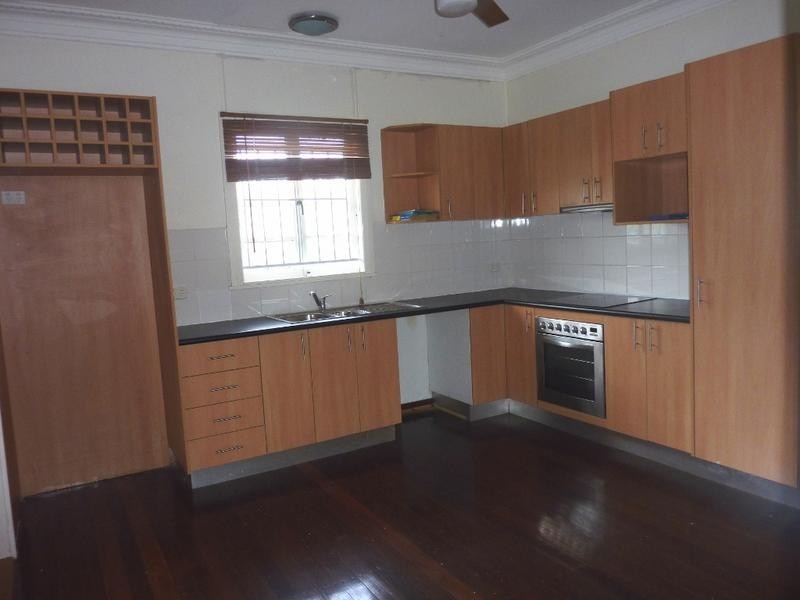 6 Beaufort St, Howard QLD 4659