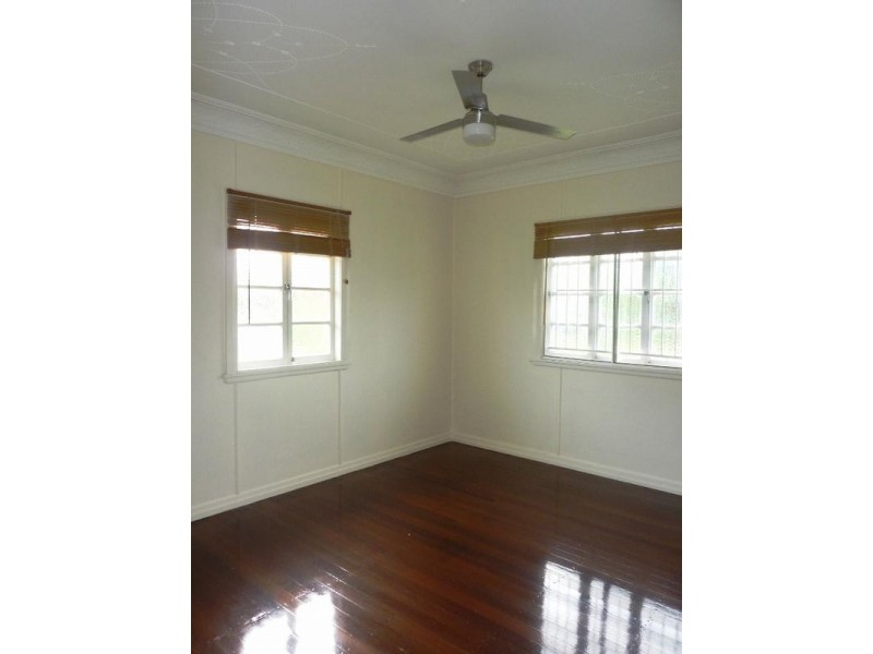 6 Beaufort St, Howard QLD 4659