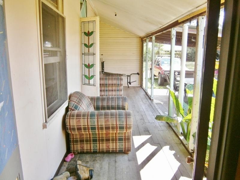 9-11 Woodrow Street, Howard QLD 4659