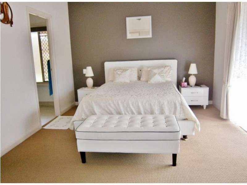 4 Brypat Close, Burrum Heads QLD 4659