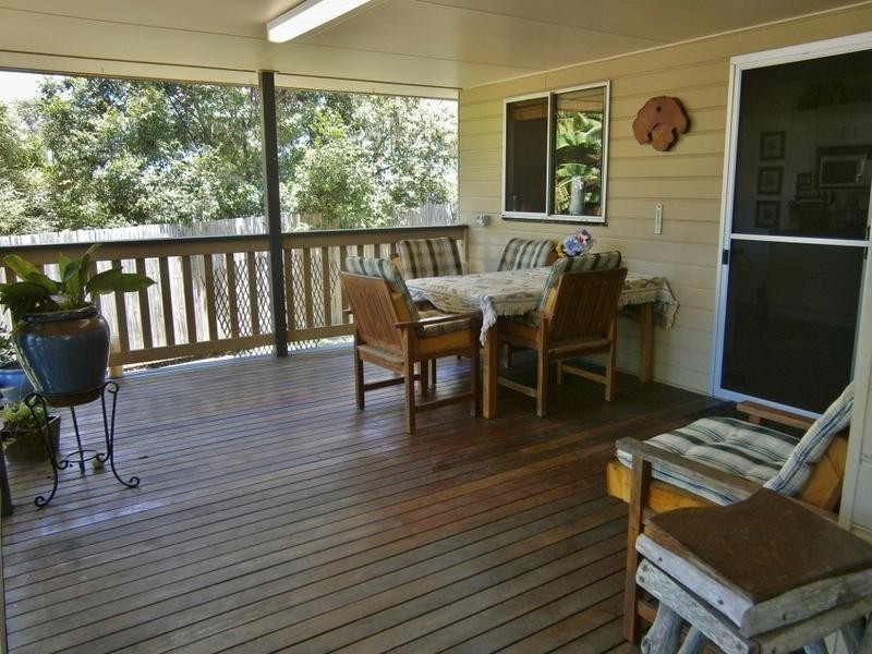 49 Thomas St, Howard QLD 4659