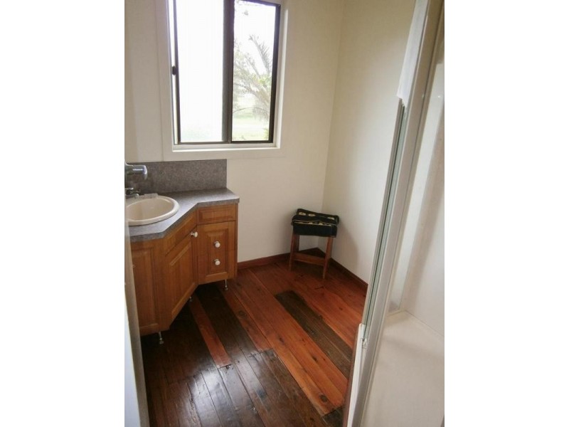 18 Spring St, Howard QLD 4659