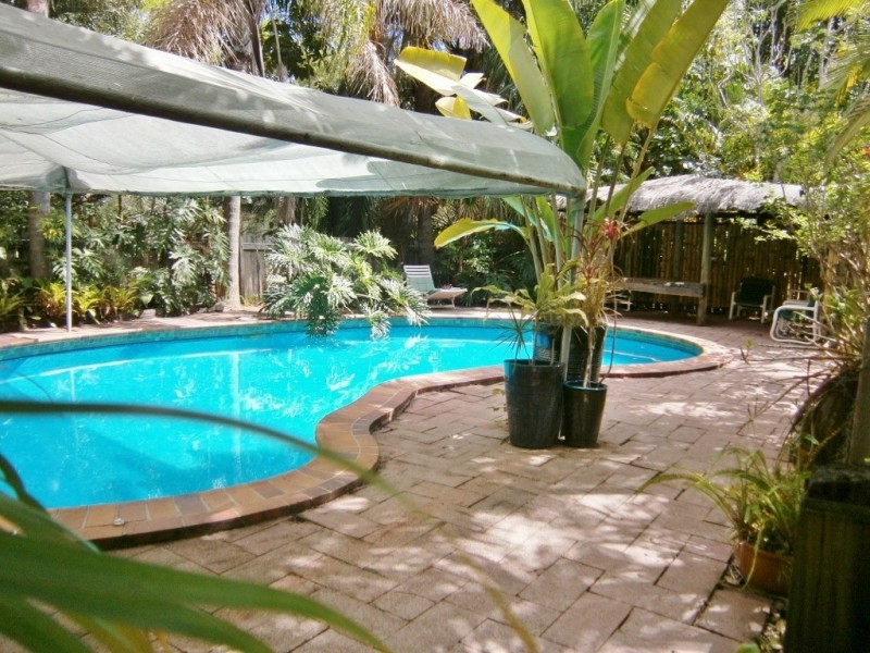 23 William St, Howard QLD 4659