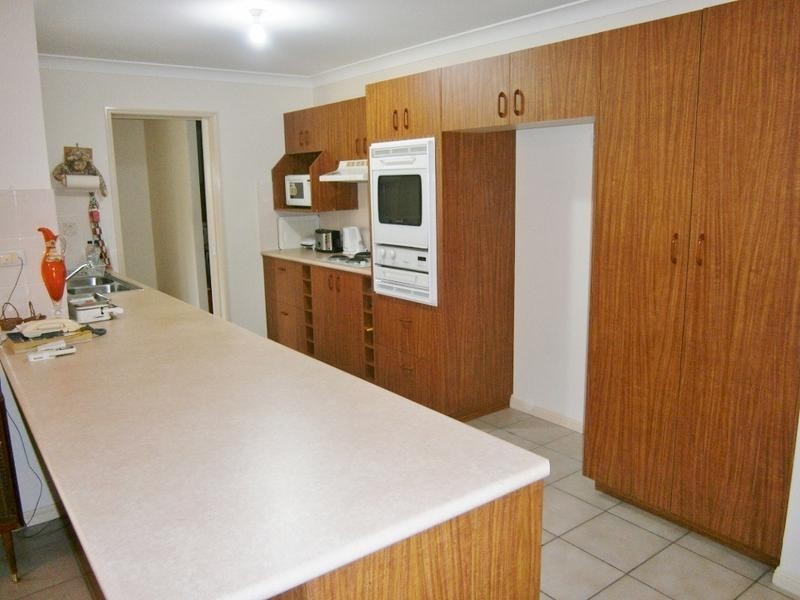 34 Spring Street, Howard QLD 4659