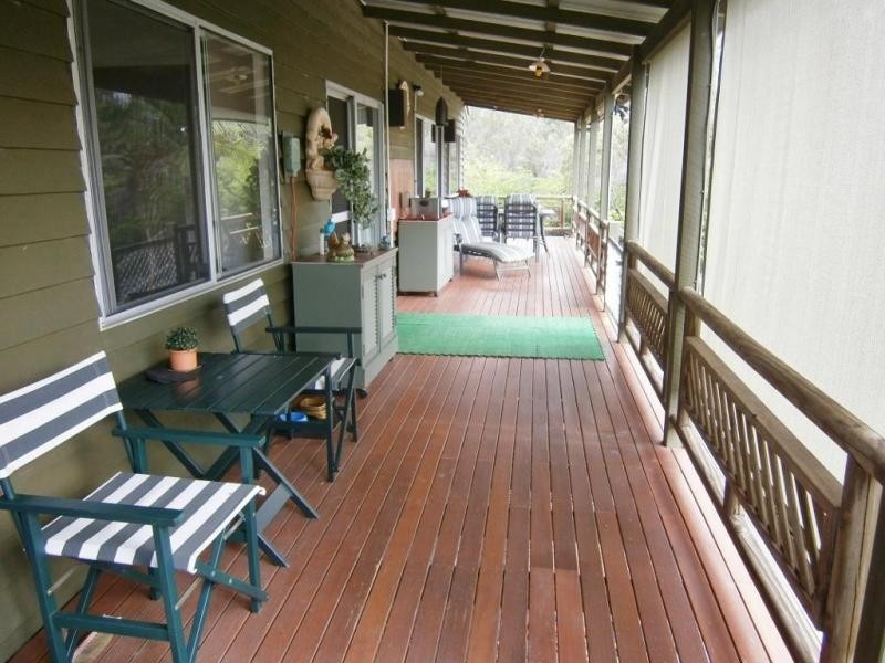8 Jacqueline Drive, Pacific Haven QLD 4659