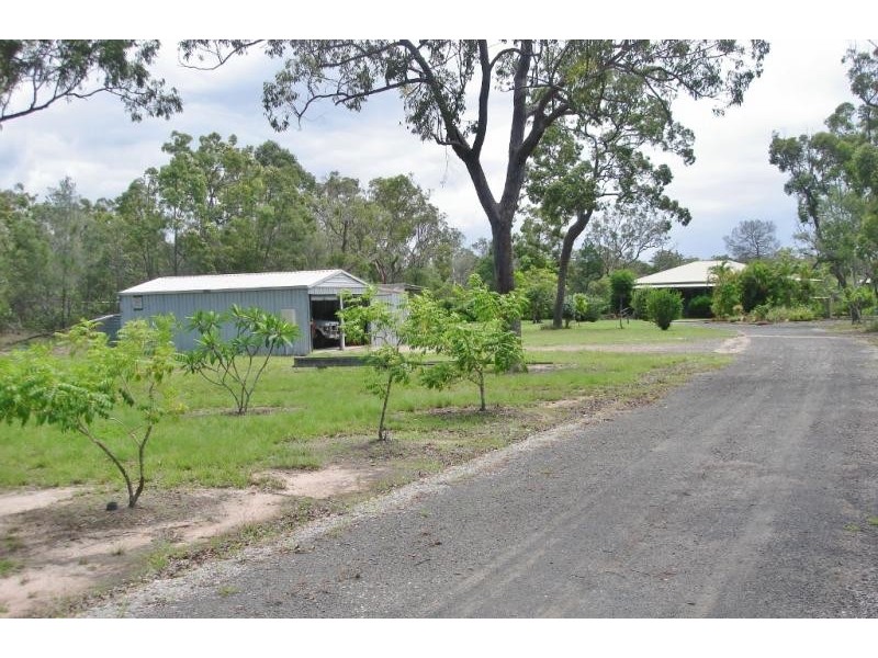 8 Jacqueline Drive, Pacific Haven QLD 4659
