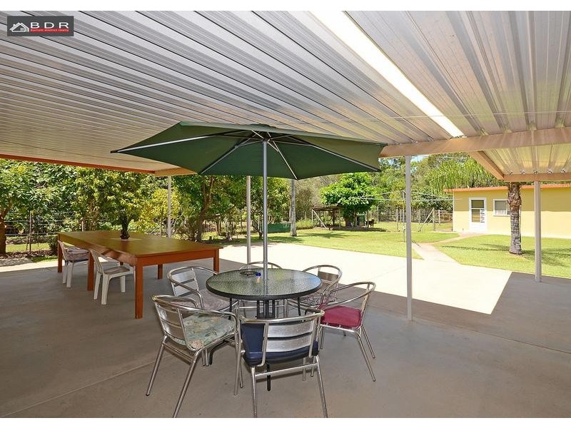 2-14 Thomas St, Howard QLD 4659