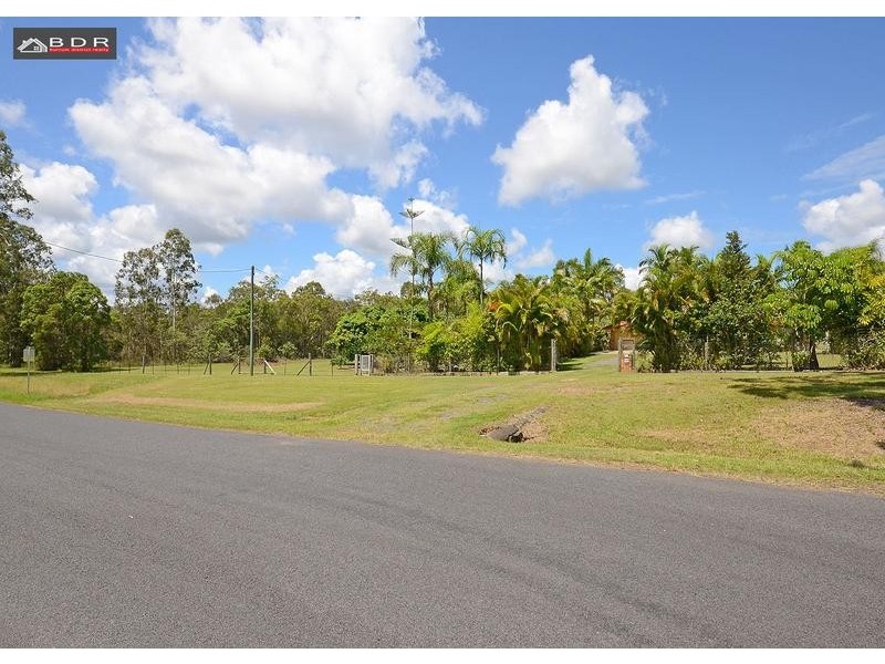 2-14 Thomas St, Howard QLD 4659