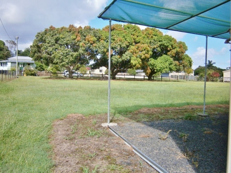 5 Charles St, Howard QLD 4659