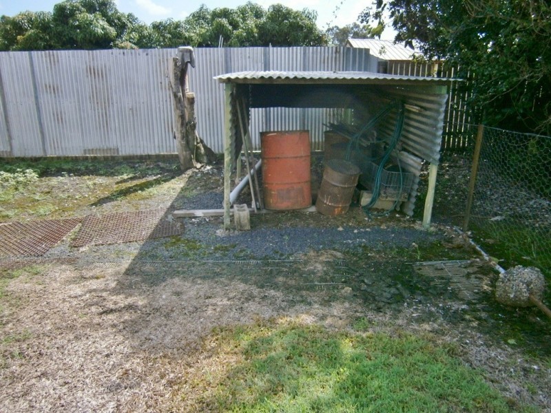 5 Charles St, Howard QLD 4659