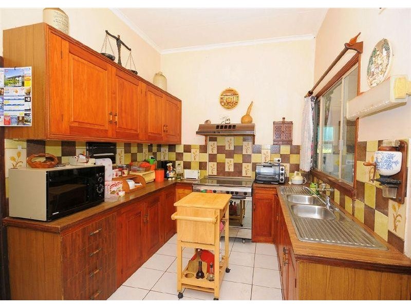 6-8 Delrose Ct, Toogoom QLD 4655