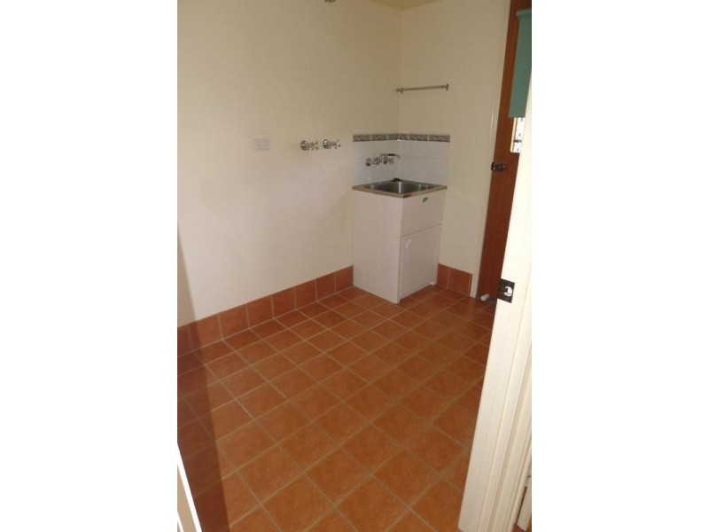 40 PHILIP ST, Howard QLD 4659