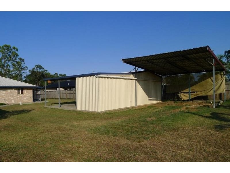 40 PHILIP ST, Howard QLD 4659