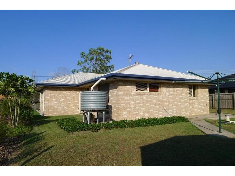 40 PHILIP ST, Howard QLD 4659
