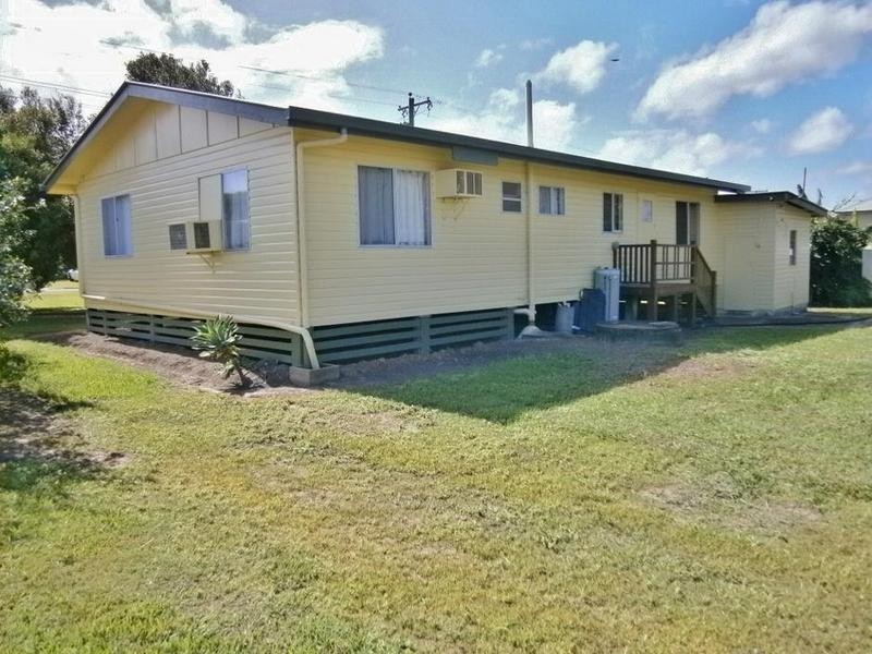 36 Hunter St, Torbanlea QLD 4662
