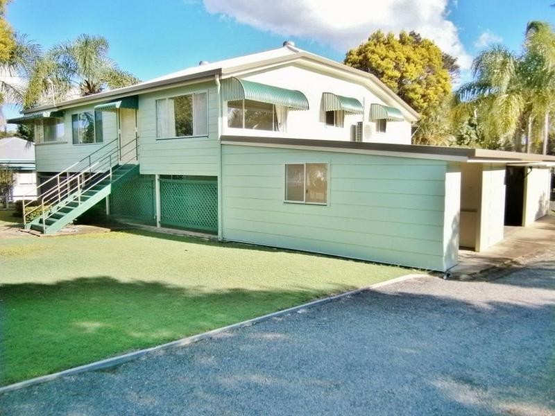 50 watkins st, Howard QLD 4659